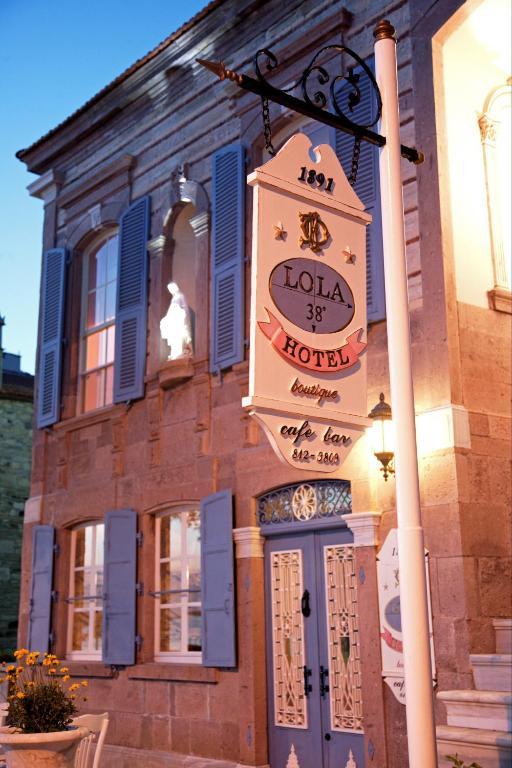 Lola 38 Hotel Foca Kültér fotó