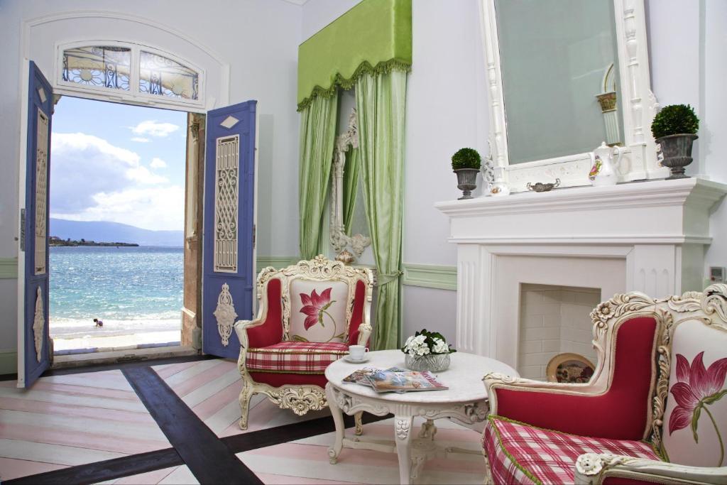 Lola 38 Hotel Foca Kültér fotó